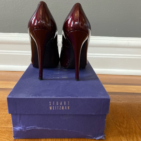 Stuart Weitzman classic red pumps - Picture 5 of 6